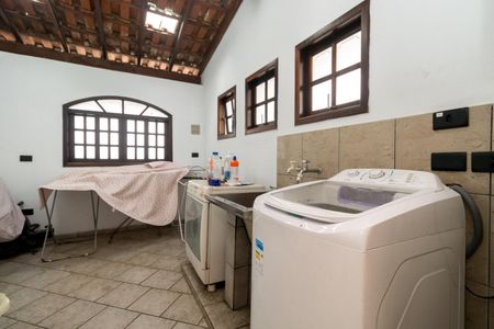 Casa à venda com 288m², 2 quartos e 2 vagas Casa à venda com 288m², 2 quartos e 2 vagasÁrea de Serviço
