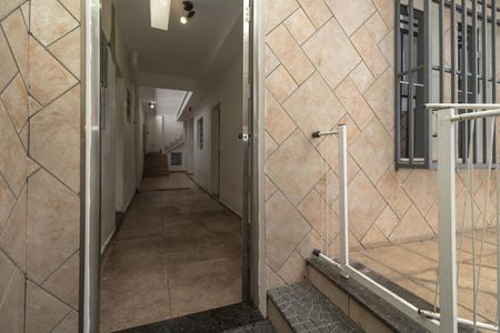 Casa à venda com 288m², 2 quartos e 2 vagas Casa à venda com 288m², 2 quartos e 2 vagasEntrada