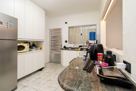 Casa à venda com 288m², 2 quartos e 2 vagas Casa à venda com 288m², 2 quartos e 2 vagasCozinha