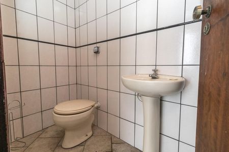 Casa à venda com 288m², 2 quartos e 2 vagas Casa à venda com 288m², 2 quartos e 2 vagasLavabo 2