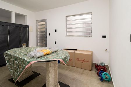 Casa à venda com 288m², 2 quartos e 2 vagas Casa à venda com 288m², 2 quartos e 2 vagasQuarto de Serviço