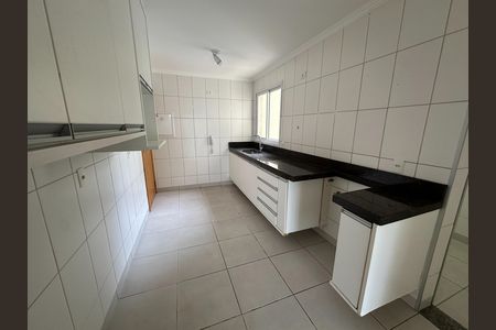 Apartamento para alugar com 110m², 3 quartos e 2 vagas Apartamento para alugar com 110m², 3 quartos e 2 vagasCozinha