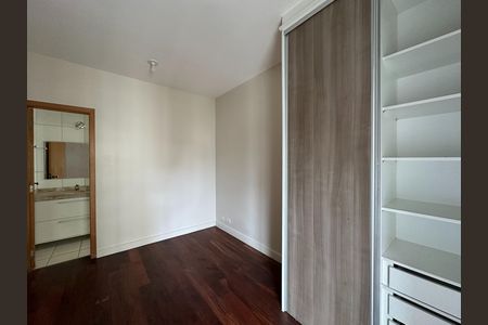 Apartamento para alugar com 110m², 3 quartos e 2 vagas Apartamento para alugar com 110m², 3 quartos e 2 vagasSuíte