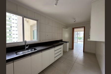 Apartamento para alugar com 110m², 3 quartos e 2 vagas Apartamento para alugar com 110m², 3 quartos e 2 vagasCozinha