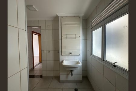 Apartamento para alugar com 110m², 3 quartos e 2 vagas Apartamento para alugar com 110m², 3 quartos e 2 vagasÁrea de Serviço