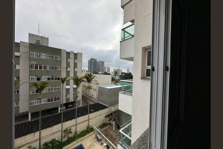 Apartamento para alugar com 110m², 3 quartos e 2 vagas Apartamento para alugar com 110m², 3 quartos e 2 vagasVista do Quarto 2
