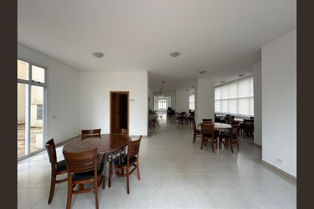 Apartamento para alugar com 110m², 3 quartos e 2 vagas Apartamento para alugar com 110m², 3 quartos e 2 vagasÁrea comum - Salão de festas