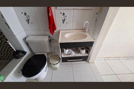 Casa para alugar com 140m², 2 quartos e sem vaga Casa para alugar com 140m², 2 quartos e sem vagaBanheiro Suíte 2