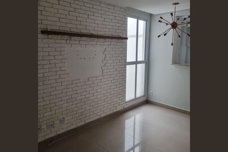 Sala de apartamento para alugar com 2 quartos, 33m² em Estância Guatambu, Itaquaquecetuba
