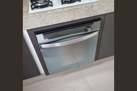 Cozinha de apartamento para alugar com 2 quartos, 33m² em Estância Guatambu, Itaquaquecetuba