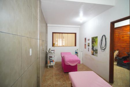 Quarto 1 de casa para alugar com 4 quartos, 240m² em Santa Rosa de Lima, Porto Alegre