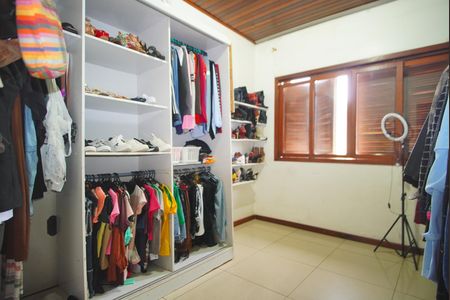 Casa para alugar com 240m², 4 quartos e 5 vagasQuarto 3