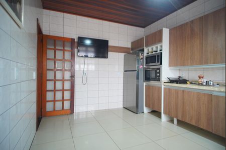 Casa para alugar com 240m², 4 quartos e 5 vagasCozinha