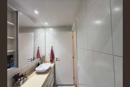 Apartamento à venda com 98m², 2 quartos e 1 vaga