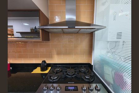 Apartamento à venda com 98m², 2 quartos e 1 vaga