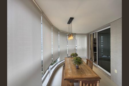 Apartamento à venda com 98m², 2 quartos e 1 vaga