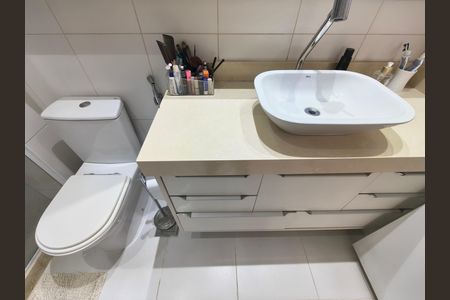 Apartamento à venda com 98m², 2 quartos e 1 vaga