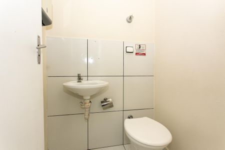 Casa para alugar com 400m², 3 quartos e 1 vaga Casa para alugar com 400m², 3 quartos e 1 vagaLavabo 2