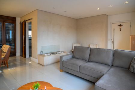 Apartamento à venda com 120m², 2 quartos e 2 vagas Apartamento à venda com 120m², 2 quartos e 2 vagasSala