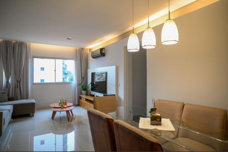 Apartamento à venda com 120m², 2 quartos e 2 vagas Apartamento à venda com 120m², 2 quartos e 2 vagasSala