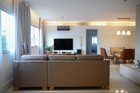 Apartamento à venda com 120m², 2 quartos e 2 vagas Apartamento à venda com 120m², 2 quartos e 2 vagasSala