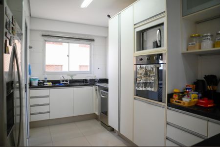 Apartamento à venda com 120m², 2 quartos e 2 vagas Apartamento à venda com 120m², 2 quartos e 2 vagasCozinha