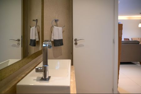 Apartamento à venda com 120m², 2 quartos e 2 vagas Apartamento à venda com 120m², 2 quartos e 2 vagasLavabo