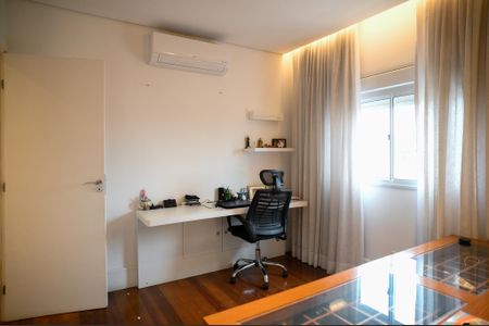 Apartamento à venda com 120m², 2 quartos e 2 vagas Apartamento à venda com 120m², 2 quartos e 2 vagasQuarto 2 - Suite