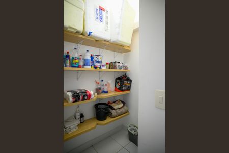 Apartamento à venda com 120m², 2 quartos e 2 vagas Apartamento à venda com 120m², 2 quartos e 2 vagasDespensa