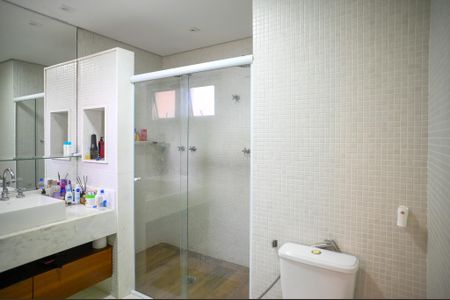 Apartamento à venda com 120m², 2 quartos e 2 vagas Apartamento à venda com 120m², 2 quartos e 2 vagasBanheiro Quarto 2 - Suite