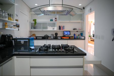 Apartamento à venda com 120m², 2 quartos e 2 vagas Apartamento à venda com 120m², 2 quartos e 2 vagasCozinha