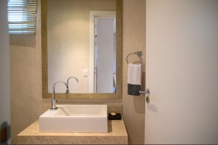 Apartamento à venda com 120m², 2 quartos e 2 vagas Apartamento à venda com 120m², 2 quartos e 2 vagasLavabo