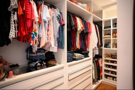Apartamento à venda com 120m², 2 quartos e 2 vagas Apartamento à venda com 120m², 2 quartos e 2 vagasCloset Quarto 2 - Suite