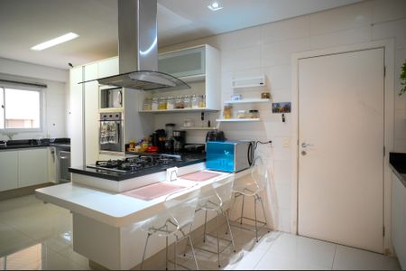 Apartamento à venda com 120m², 2 quartos e 2 vagas Apartamento à venda com 120m², 2 quartos e 2 vagasCozinha