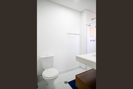 Apartamento à venda com 120m², 2 quartos e 2 vagas Apartamento à venda com 120m², 2 quartos e 2 vagasBanheiro Quarto 1 - Suite