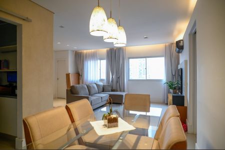 Apartamento à venda com 120m², 2 quartos e 2 vagas Apartamento à venda com 120m², 2 quartos e 2 vagasSala
