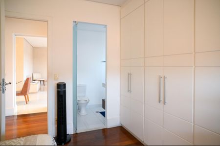 Apartamento à venda com 120m², 2 quartos e 2 vagas Apartamento à venda com 120m², 2 quartos e 2 vagasQuarto 1 - Suite