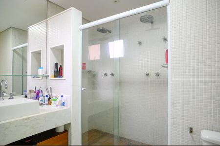 Apartamento à venda com 120m², 2 quartos e 2 vagas Apartamento à venda com 120m², 2 quartos e 2 vagasBanheiro Quarto 2 - Suite