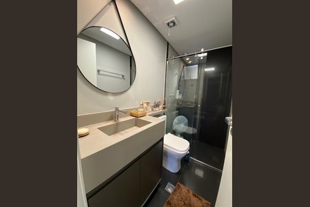 Apartamento à venda com 143m², 2 quartos e 2 vagas Apartamento à venda com 143m², 2 quartos e 2 vagasBanheiro
