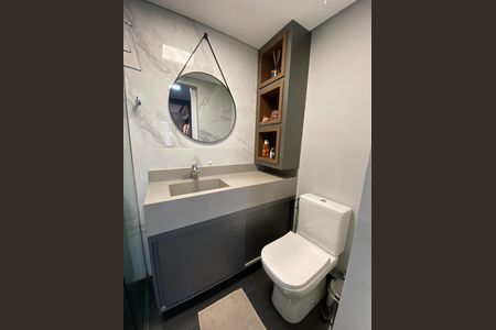 Apartamento à venda com 143m², 2 quartos e 2 vagas Apartamento à venda com 143m², 2 quartos e 2 vagasBanheiro