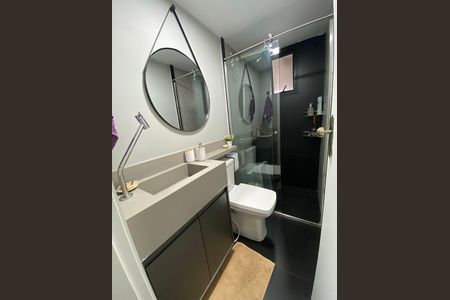Apartamento à venda com 143m², 2 quartos e 2 vagas Apartamento à venda com 143m², 2 quartos e 2 vagasBanheiro