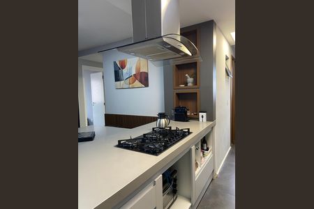 Apartamento à venda com 143m², 2 quartos e 2 vagas Apartamento à venda com 143m², 2 quartos e 2 vagasCozinha