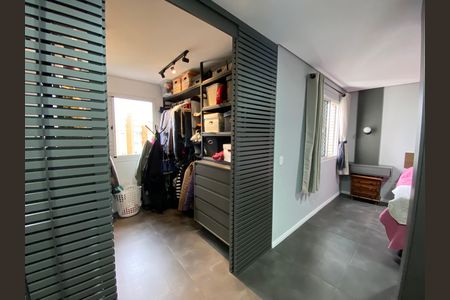 Apartamento à venda com 143m², 2 quartos e 2 vagas Apartamento à venda com 143m², 2 quartos e 2 vagasCloset