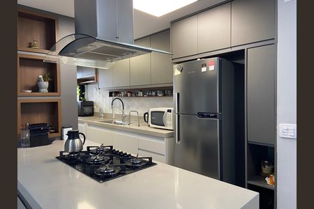 Apartamento à venda com 143m², 2 quartos e 2 vagas Apartamento à venda com 143m², 2 quartos e 2 vagasCozinha