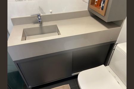 Apartamento à venda com 143m², 2 quartos e 2 vagas Apartamento à venda com 143m², 2 quartos e 2 vagasCloset