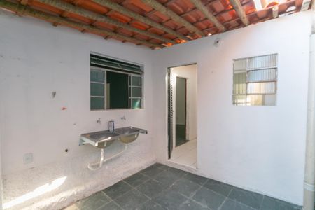 Casa para alugar com 45m², 2 quartos e sem vaga