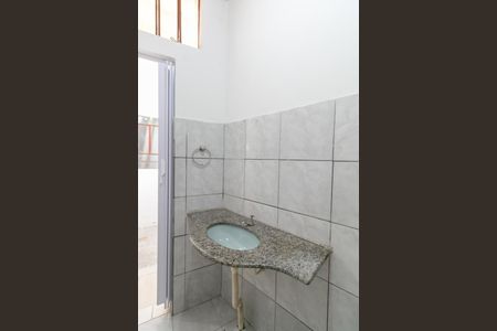 Casa para alugar com 45m², 2 quartos e sem vaga