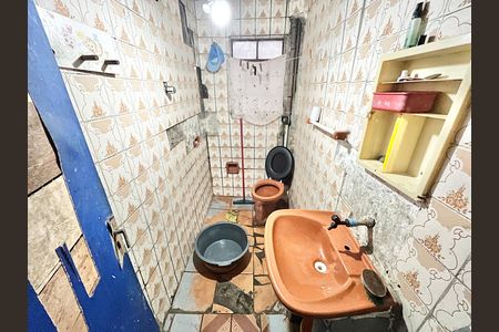 Banheiro de casa para alugar com 1 quarto, 35m² em Jardim Santa Cruz, São Paulo