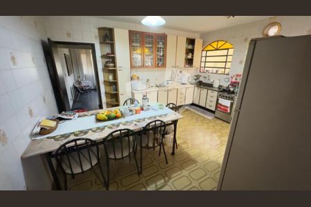 Casa à venda com 100m², 3 quartos e 2 vagas