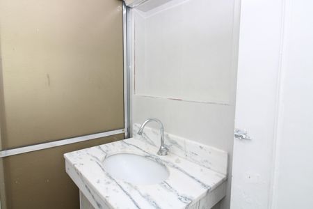 Banheiro de casa para alugar com 2 quartos, 79m² em Vila Sao Geraldo, São Paulo